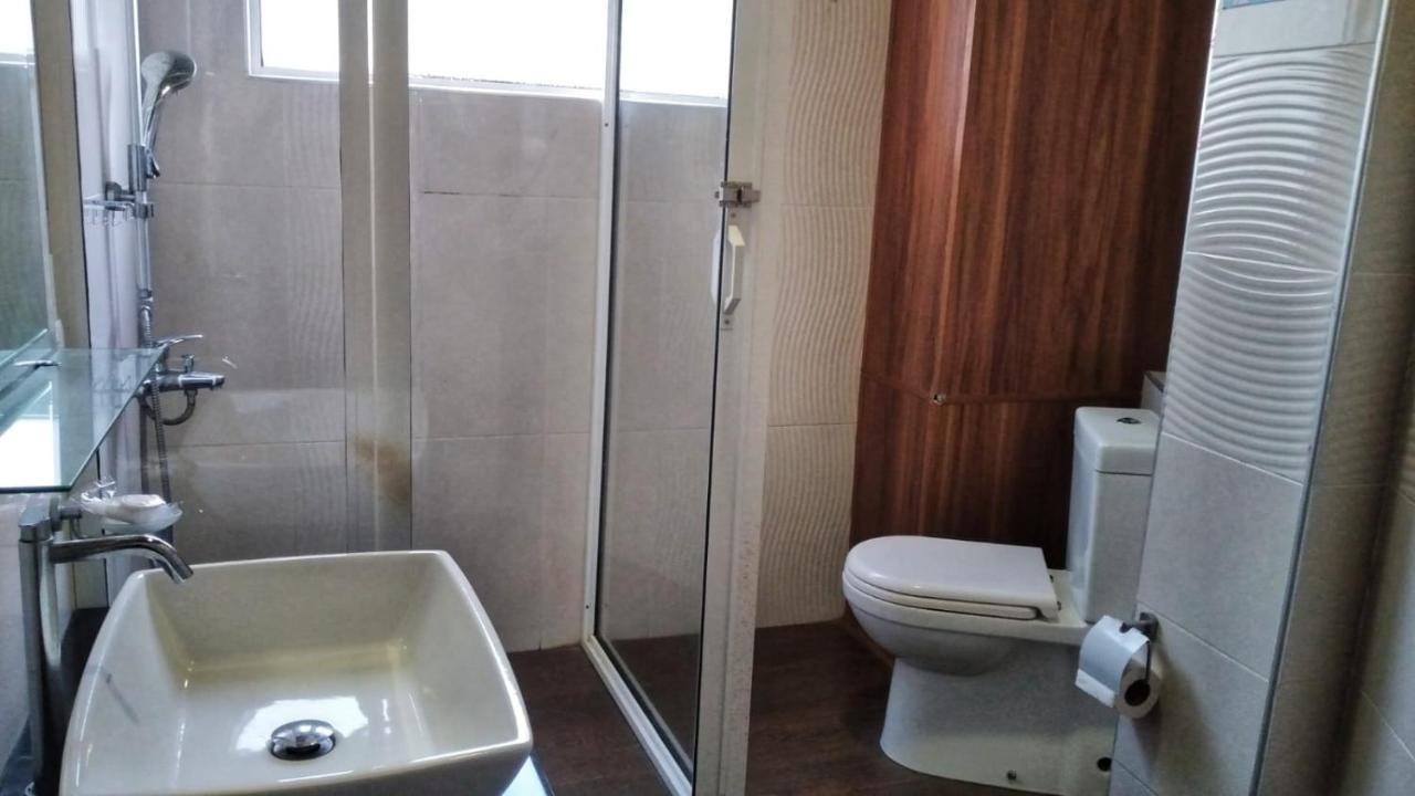 Hotel Mirissa Regent Bagian luar foto